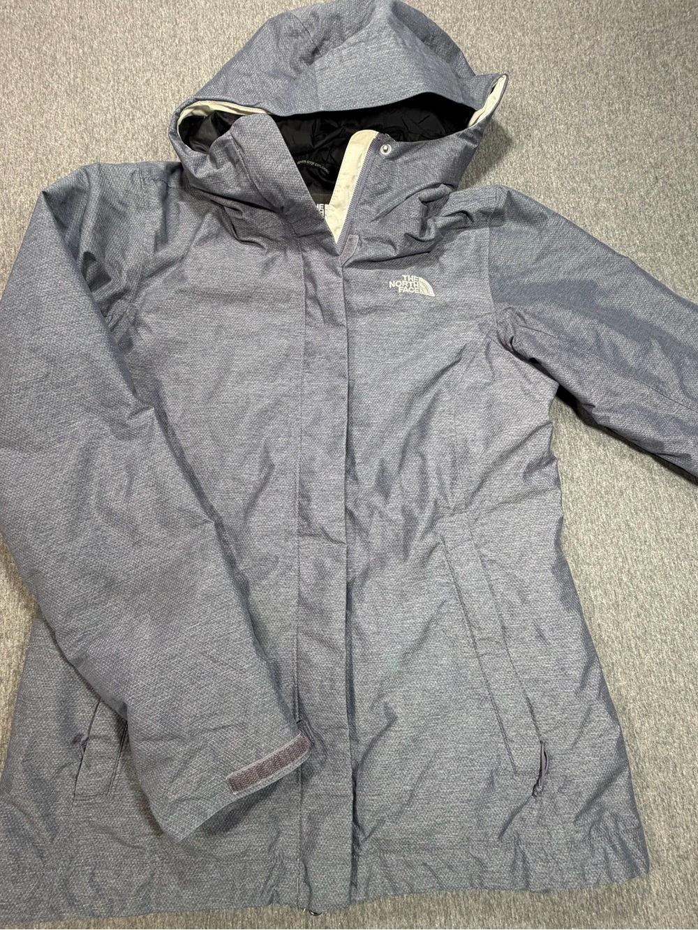 The North Face Womens Poly Insulated Hyvent Jacket Gray Size Medium Hooded